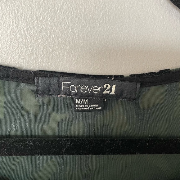 Forever21 Leopard Print Velvet Top Green - Picture 4 of 5